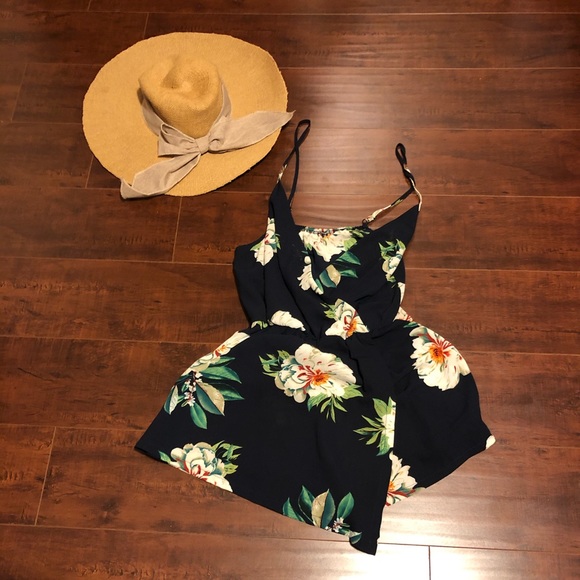 Floral Romper - Picture 3 of 11